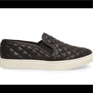 Steve Madden Slip On Sneakers Women’s Size 7